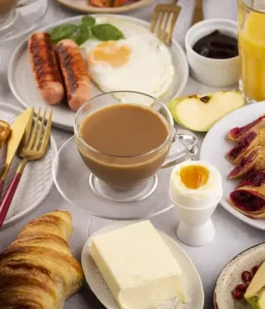 4 alimentos que prejudicam a saúde e devem ser evitados no café da manhã